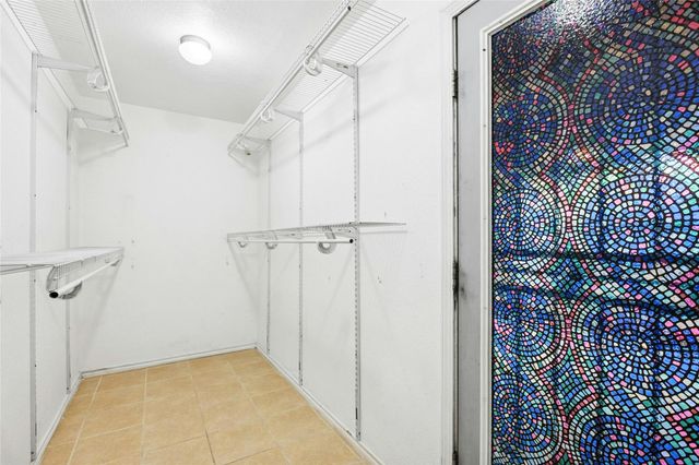 9406 N Creek DR, Austin, TX 78753