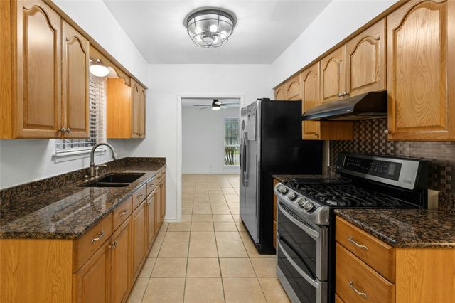 9406 N Creek DR, Austin, TX 78753