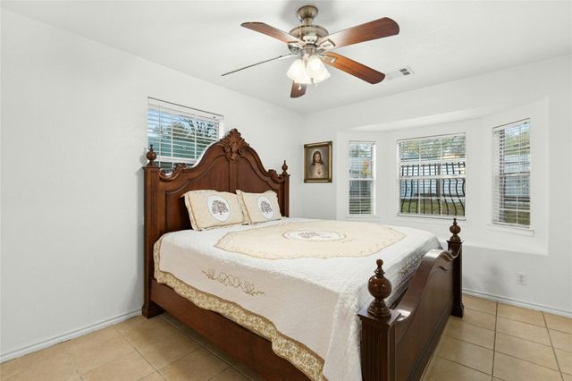 9406 N Creek DR, Austin, TX 78753