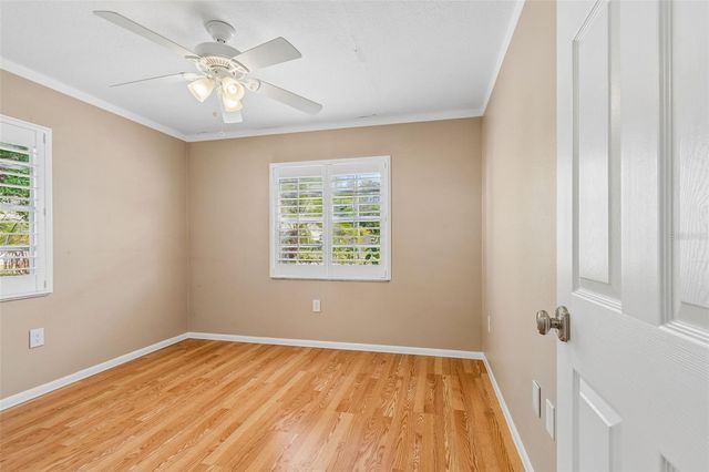 1105 E OAKWOOD STREET, Tarpon Springs, FL 34689