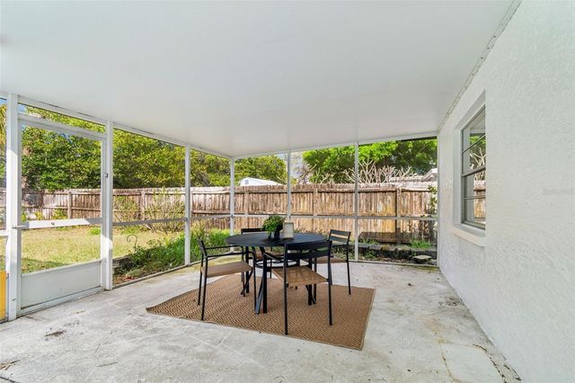 1105 E OAKWOOD STREET, Tarpon Springs, FL 34689