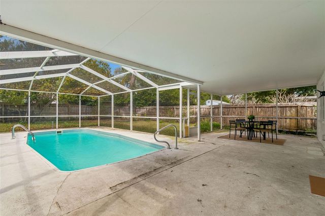 1105 E OAKWOOD STREET, Tarpon Springs, FL 34689