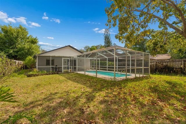 1105 E OAKWOOD STREET, Tarpon Springs, FL 34689