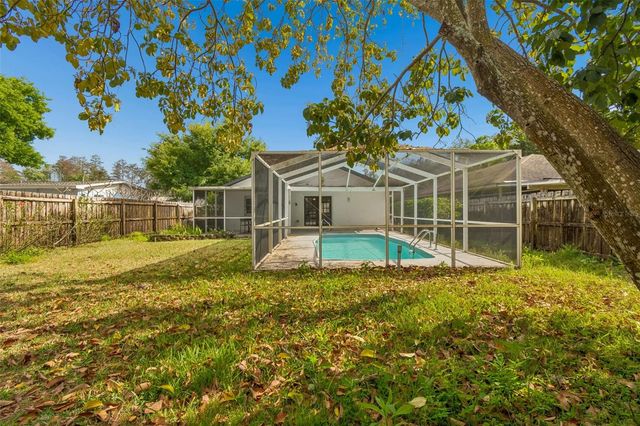 1105 E OAKWOOD STREET, Tarpon Springs, FL 34689