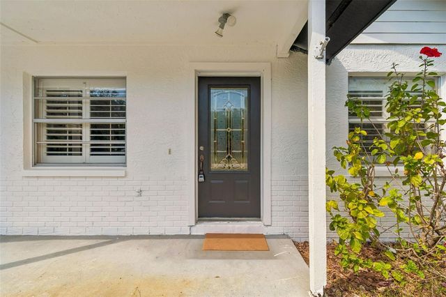 1105 E OAKWOOD STREET, Tarpon Springs, FL 34689