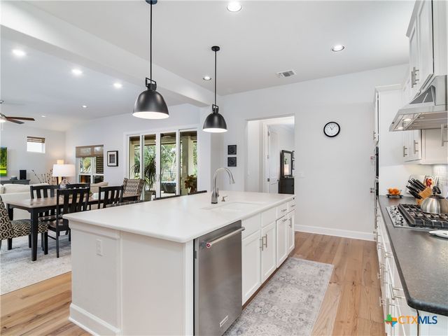 129 Balancing Laurel Drive, San Marcos, TX 78666