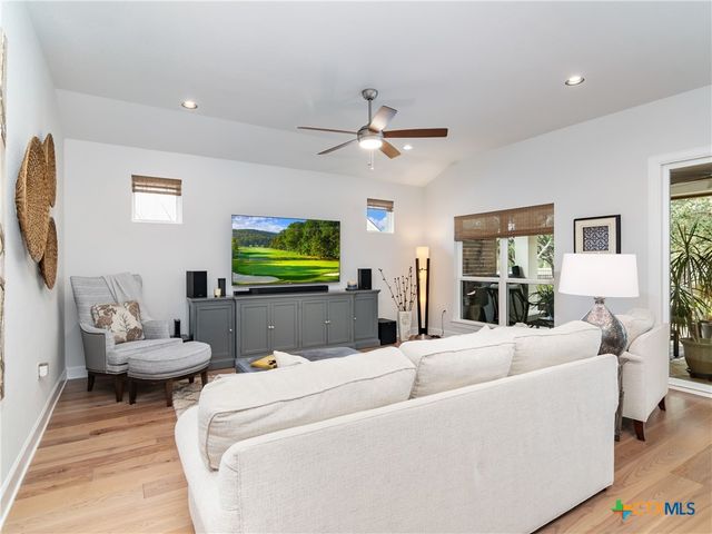 129 Balancing Laurel Drive, San Marcos, TX 78666