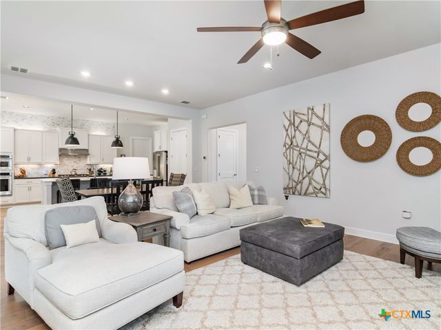 129 Balancing Laurel Drive, San Marcos, TX 78666