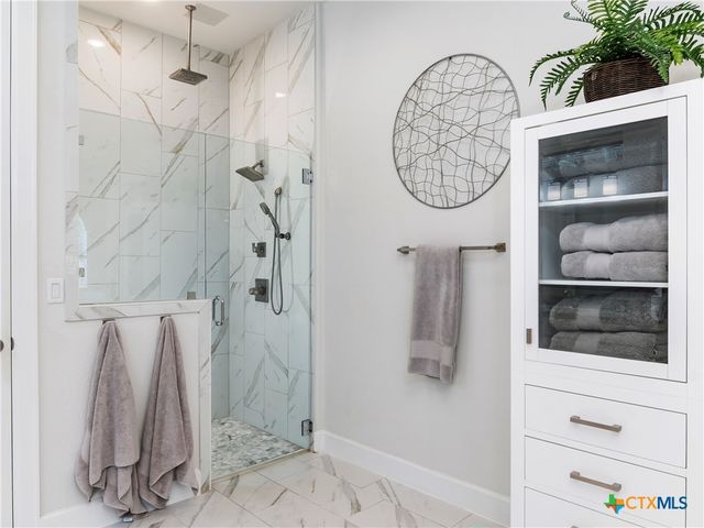 129 Balancing Laurel Drive, San Marcos, TX 78666