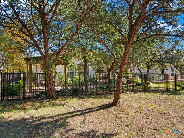 129 Balancing Laurel Drive, San Marcos, TX 78666