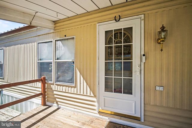 134 LOCUST LN, New Providence, PA 17560