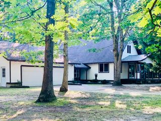 711 Division Street, Eastlake Vllg, MI 49626