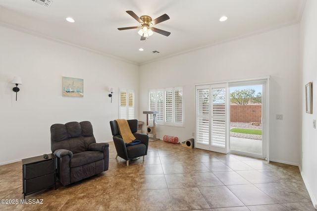 9625 N Hebden Way, Marana, AZ 85653