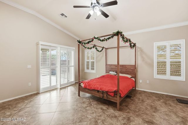 9625 N Hebden Way, Marana, AZ 85653