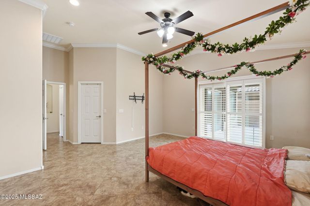 9625 N Hebden Way, Marana, AZ 85653