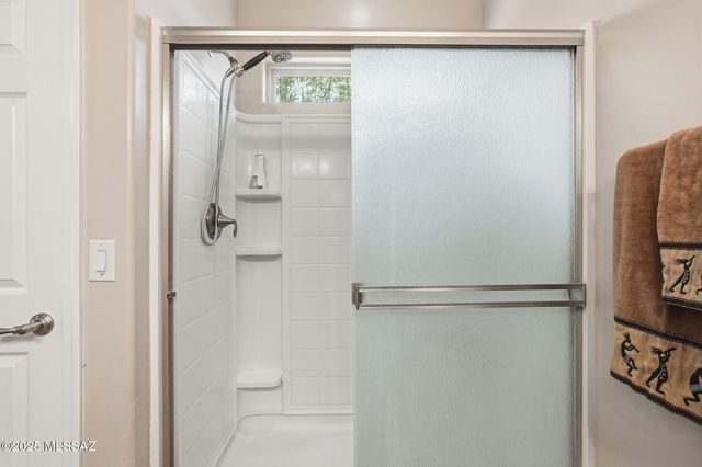 9625 N Hebden Way, Marana, AZ 85653