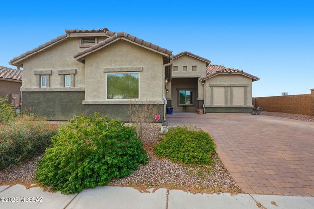 9625 N Hebden Way, Marana, AZ 85653