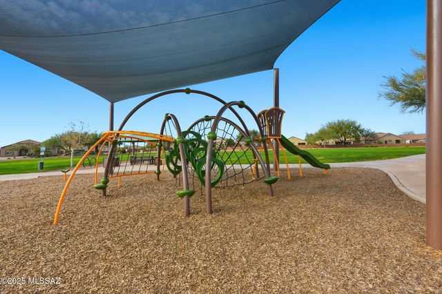 9625 N Hebden Way, Marana, AZ 85653