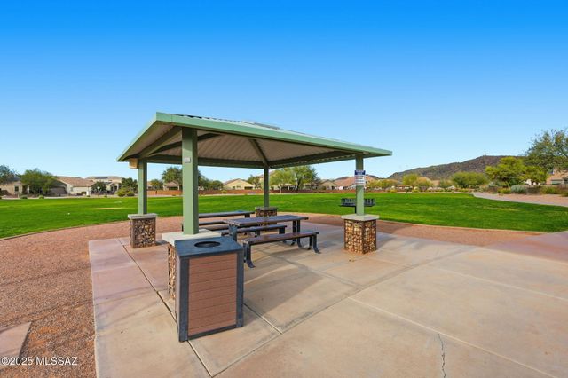9625 N Hebden Way, Marana, AZ 85653