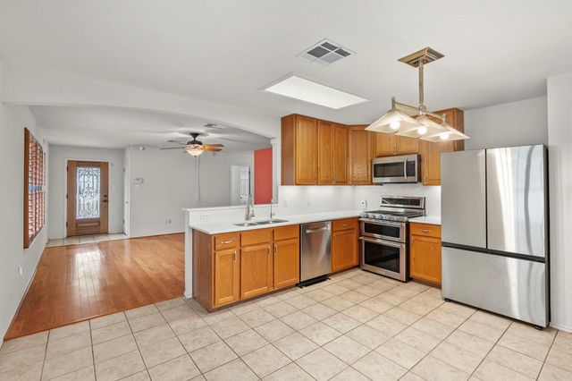 144 FALL CREEK DR, Kyle, TX 78640