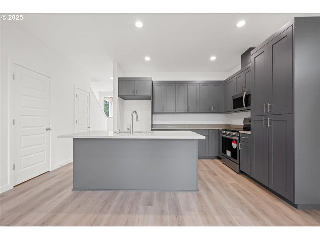 5029 Ne 113TH Loop, Vancouver, WA 98686
