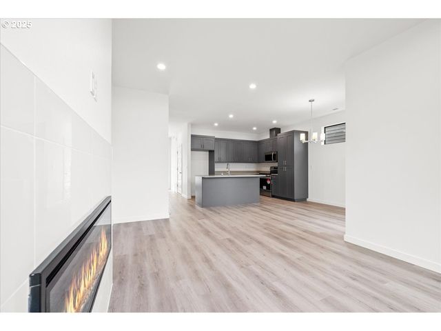 5029 Ne 113TH Loop, Vancouver, WA 98686
