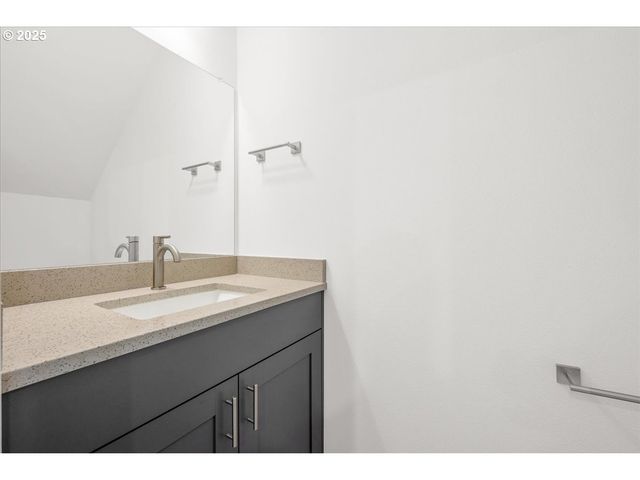 5029 Ne 113TH Loop, Vancouver, WA 98686