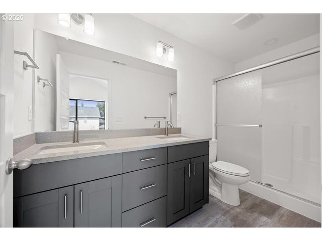 5029 Ne 113TH Loop, Vancouver, WA 98686