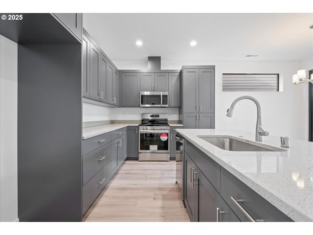 5029 Ne 113TH Loop, Vancouver, WA 98686