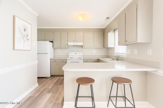 1117 Grovemont Drive I4, Greenville, NC 27834