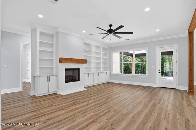 217 Byhalia Creek Farms Road, Byhalia, MS 38611