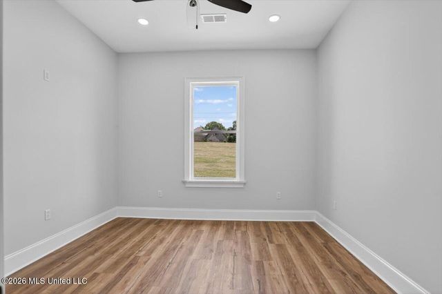 217 Byhalia Creek Farms Road, Byhalia, MS 38611