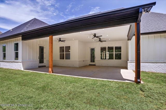217 Byhalia Creek Farms Road, Byhalia, MS 38611