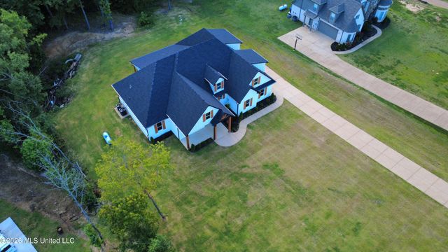 217 Byhalia Creek Farms Road, Byhalia, MS 38611