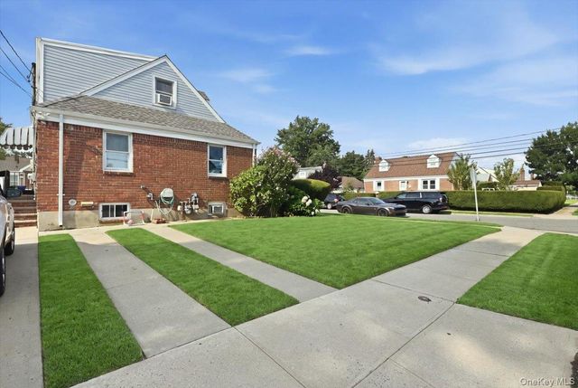 81 Franklin Street, Elmont, NY 11003