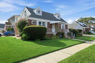 81 Franklin Street, Elmont, NY 11003