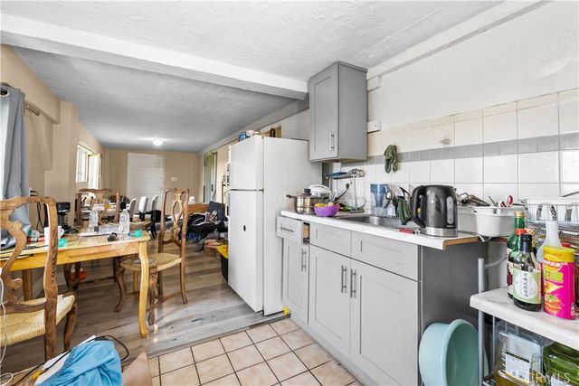142 Stockbridge, Alhambra, CA 91801