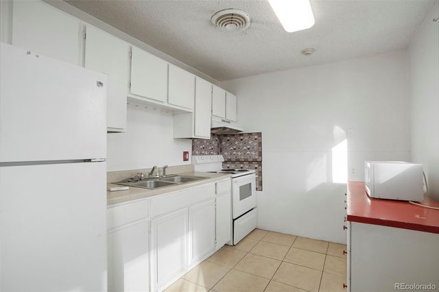 1744 Boston Street, Aurora, CO 80010