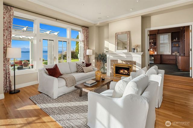 2629 46th Avenue W, Seattle, WA 98199