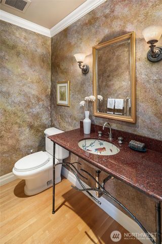 2629 46th Avenue W, Seattle, WA 98199