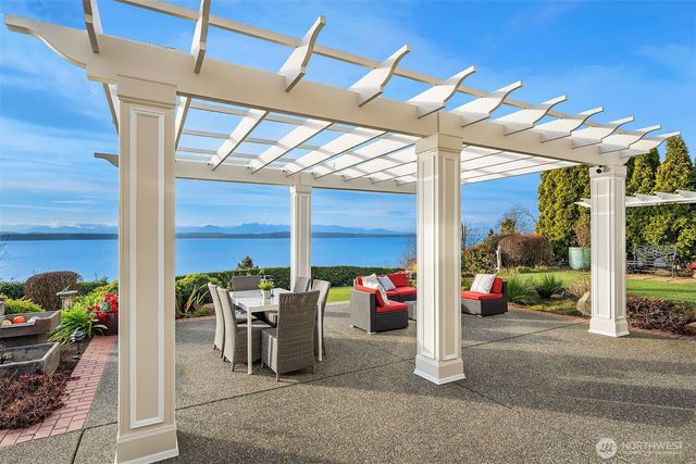 2629 46th Avenue W, Seattle, WA 98199