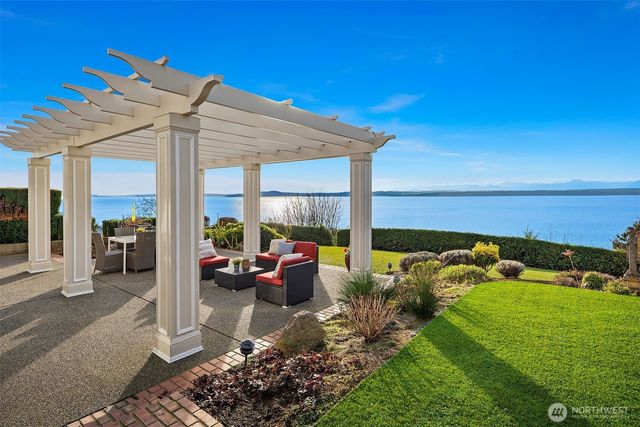 2629 46th Avenue W, Seattle, WA 98199