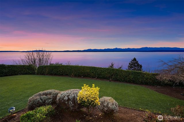 2629 46th Avenue W, Seattle, WA 98199