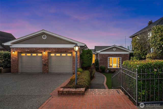 2629 46th Avenue W, Seattle, WA 98199