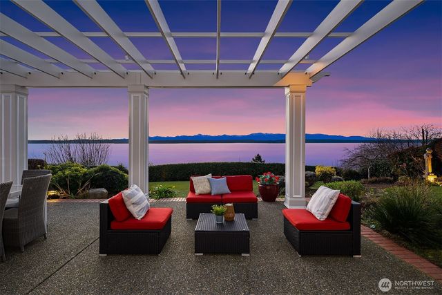 2629 46th Avenue W, Seattle, WA 98199