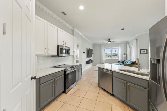 625 SW Long Key Court, Port St. Lucie, FL 34986