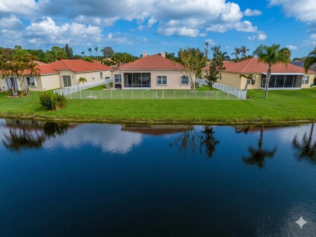 625 SW Long Key Court, Port St. Lucie, FL 34986
