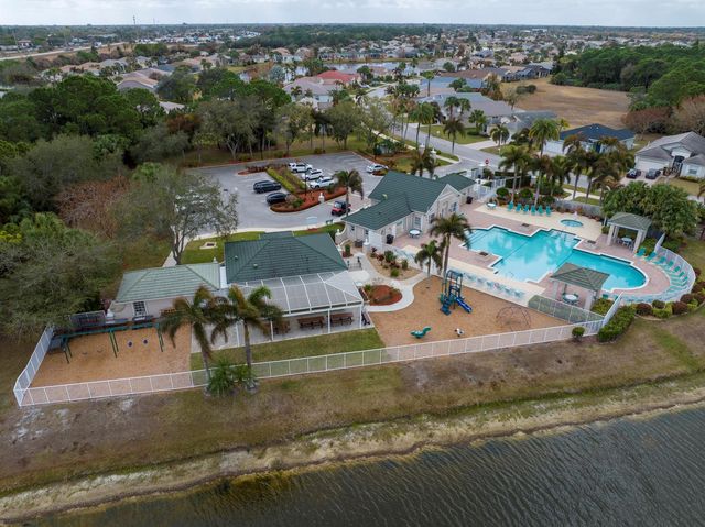 625 SW Long Key Court, Port St. Lucie, FL 34986