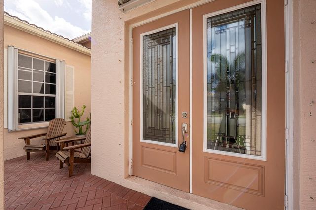 625 SW Long Key Court, Port St. Lucie, FL 34986