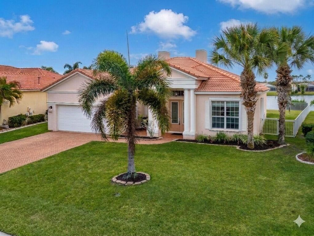 625 SW Long Key Court, Port St. Lucie, FL 34986